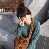 ��ϵ����Ů�˶��� �Ͼ��ʺܸߵ�Ů��ͷ��