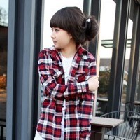 ��ϵ����Ů�˶��� �Ͼ��ʺܸߵ�Ů��ͷ��