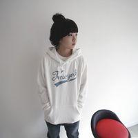 ��ϵ����Ů�˶��� �Ͼ��ʺܸߵ�Ů��ͷ��