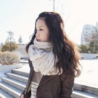 ��ϵ����Ů�˶��� �Ͼ��ʺܸߵ�Ů��ͷ��