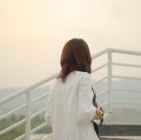 �������Ů��LOMOΨ��ͷ�����