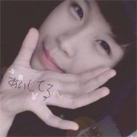 ����ʵ��Ů���ڰ�ɫ�ʻ��ͷ�� ���ѷ����ṩ