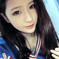 ����ʵ��Ů���ڰ�ɫ�ʻ��ͷ�� ���ѷ����ṩ