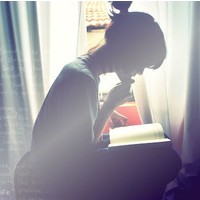 ����Ӷ��Ů��ʱ��ͷ�� ��Ψ���⾳����