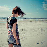 ����Ӷ��Ů��ʱ��ͷ�� ��Ψ���⾳����