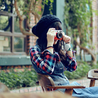 ���ַ�񲻶�� �������Ů��ͷ��