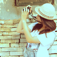 ���ַ�񲻶�� �������Ů��ͷ��