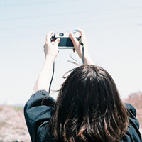 ���ַ�񲻶�� �������Ů��ͷ��