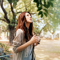 ���ַ�񲻶�� �������Ů��ͷ��