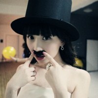 �����Ƿϵ�ŷ�����ڰ�Ů��ͷ��