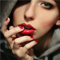 �����Ƿϵ�ŷ�����ڰ�Ů��ͷ��