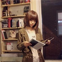 ���û����qq����ͷ��һ��һŮ �����Ѵ��ɻ���