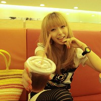 �ɰ����������Ҹ�qqͷ��Ů������΢Ц�����Լ�����������