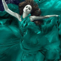 �E���i�x�n�~ QQͷ�� 