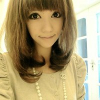 ��������ϣ�����ü���Ů��ͷ��