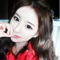 һ��δ������������Ů��ͷ��һ������ֻ�Ǳ˴˵ȴ�