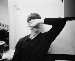 ŷ��qq�����ڰ�ͷ��_������������̫��Ŀհ׺����