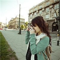 ������Ȼ�Ľ���Ů��������ͷ��