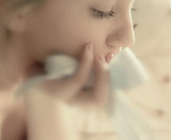 ��˼�㲵ķ���������Ů��ͷ�� 