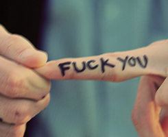 С�˸е�Ů��ͷ�� ʱ�ⲻ����ת