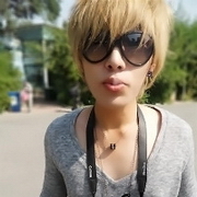 ������Ψ���ɰ�����ͷ��_��ɫ��ͷ��ʱ�е��۾��Ե����Ǹ�����