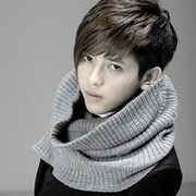 ������Ψ���ɰ�����ͷ��_��ɫ��ͷ��ʱ�е��۾��Ե����Ǹ�����