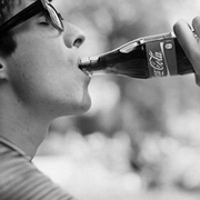 ǰ��ʱ�кڰ�ŷ������ͷ��_���̺ȾƵ�������ʾ���Ƿ�