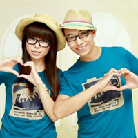 ����������ͷ��һ��һ�ң��������Ӱ������ȥ