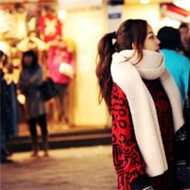 ����������ͷ��һ��һ�ң��������Ӱ������ȥ