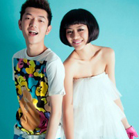 ������QQ����ͷ�� һ��һŮ������ֻ�а�����ȥ������