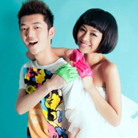 ������QQ����ͷ�� һ��һŮ������ֻ�а�����ȥ������