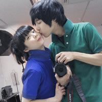 ��Ȼ������QQ����ͷ��һ�ԣ����Ͻ����˴˸���ϧ