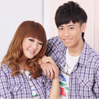 ���м��Ų��Ƶ�����ͷ��һ��һ�ң�����һ����˽��ӵ����