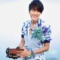 ��������QQ����ͷ��һ��һŮ�������ٵ�����Ϊ�㶯��