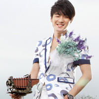 ��������QQ����ͷ��һ��һŮ�������ٵ�����Ϊ�㶯��