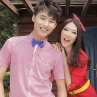 �����������QQ����ͷ��һ��һŮ����������ĺ���˼