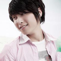 �氮���µ�QQ����ͷ��һ��һ�ң�������߳�һ������Ϸ