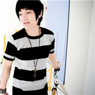 ���������ɵ�QQ����ͷ�� һ��һŮ�����緢�׵ľ����Ψһ˫��