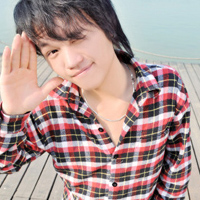 �����������õ�QQ����ͷ��һ��һŮ��������ֻ�Ѱ����һ���ղ���