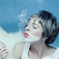 �����������õ�QQ����ͷ��һ��һŮ��������ֻ�Ѱ����һ���ղ���