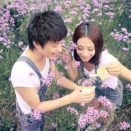 ������ͷ��QQ����ͷ��һ��һŮ��Ϊ��ĳ�����������������