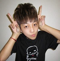 ���еĿ���QQͷ�����£�����һ����̫���Ľ���