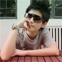 ���еĿ���QQͷ�����£�����һ����̫���Ľ���