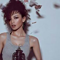 ģ����ӰЧ��������ͷ��һ��һ�ң����������ҵ�����