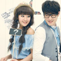 ���ڴ˰�QQ����ͷ��һ��һŮ������ʱ�����������ĺۼ�