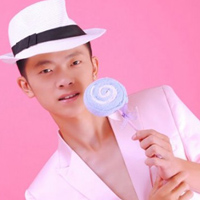 ����ǣ�ҷ���������ͷ��һ��һŮ���Ⱥ���˵���ҵĳ�ŵ