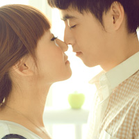 ����ǣ�ҷ���������ͷ��һ��һŮ���Ⱥ���˵���ҵĳ�ŵ