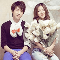 ��������QQ����ͷ��һ��һŮ��ֻΪ����ǿ�����Ÿ���