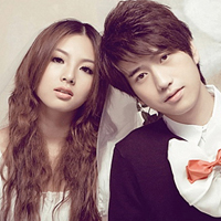 ��������QQ����ͷ��һ��һŮ��ֻΪ����ǿ�����Ÿ���