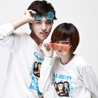 �����ṩ���ڽ���������QQͷ������һ�ԣ���һ�밮����